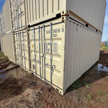 20' STORAGE CONTAINER